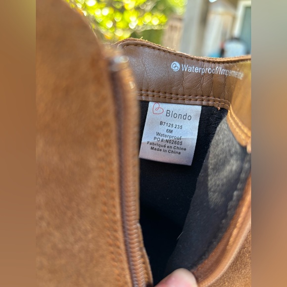 Blondo Suede Ankle Boots 6 - Picture 6 of 7